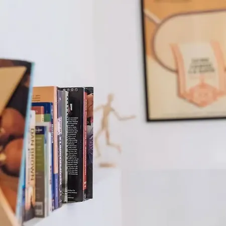 Old Town Apartment *